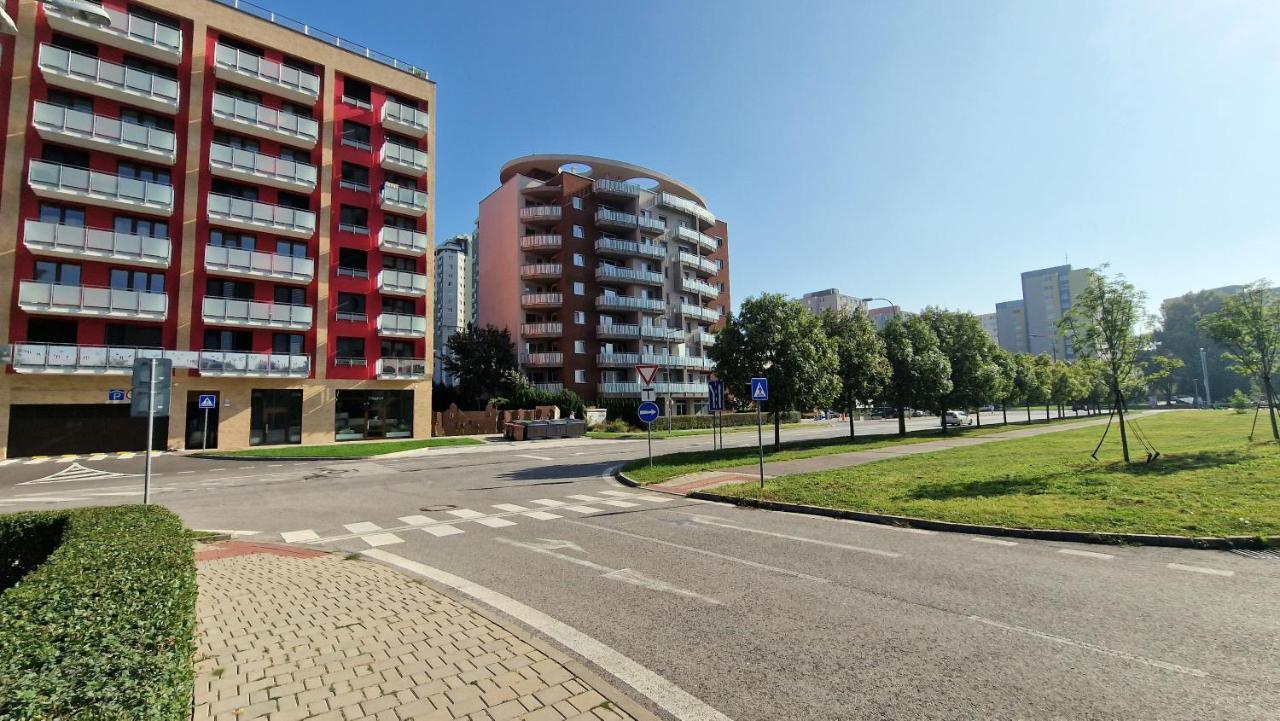 Luxo 2 Room Apartments By Bratislavatrip Eksteriør billede